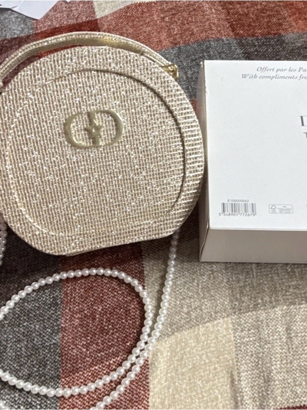 Dior~ hand or pearl cross body new in box never used